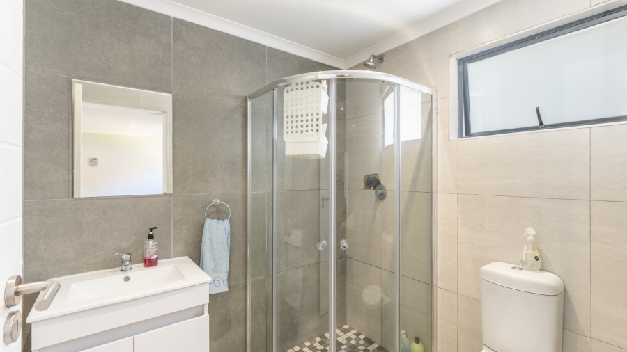 5 Bedroom Property for Sale in Calypso Beach Western Cape